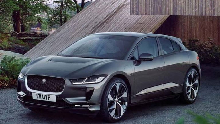 El coche eléctrico puro es eficiente en un 80%, el coche con motor térmico lo contrario