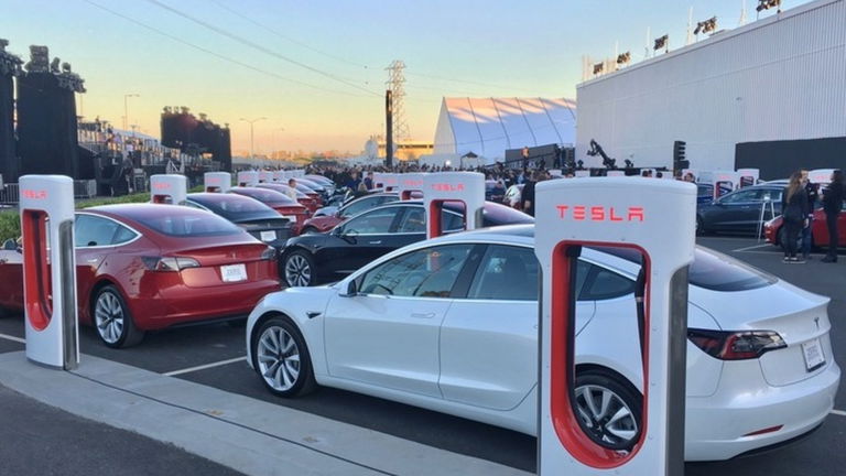 El nuevo método de entrega de automóviles que probará Tesla en los próximos días