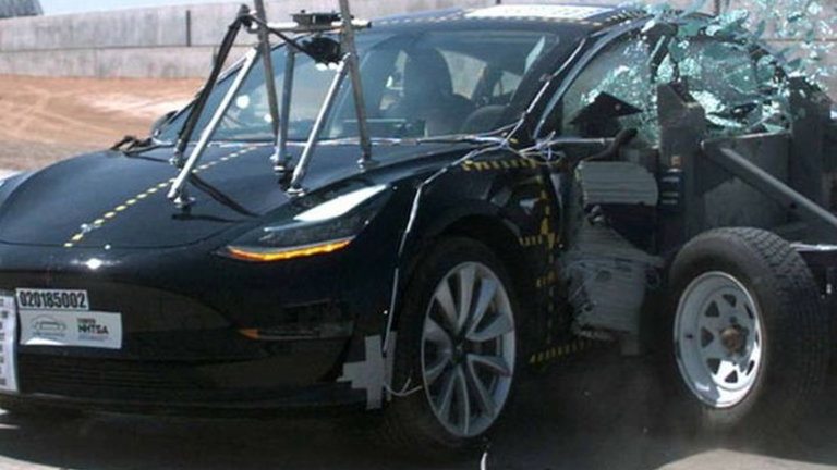 El Tesla Model 3 consigue la máxima calificación en seguridad, he aquí los vídeos
