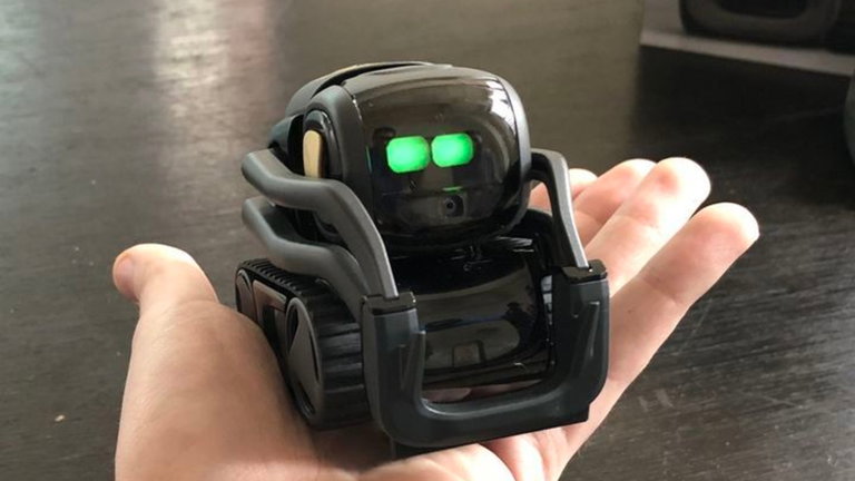 Anki Vector, así es el robot doméstico con potencial gracias a la integración de Alexa