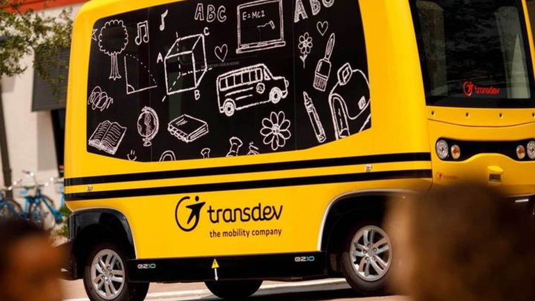 Prohibida la circulación al autobús escolar autónomo que ya probaba en Estados Unidos