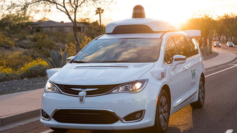 Waymo obtiene permiso para probar coches sin conductor en California