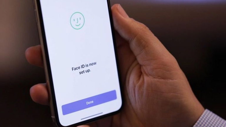 El FBI usó el rostro de un sospechoso para desbloquear su iPhone