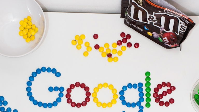 Este es el juego que oculta Google en su página de inicio