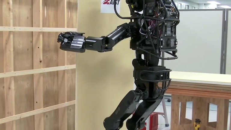 Así es el primer robot que es capaz de montar un armario