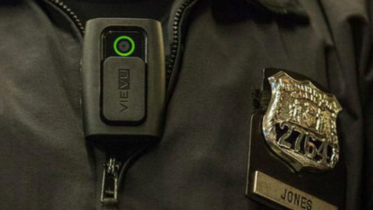 Una cámara policial explota en Nueva York