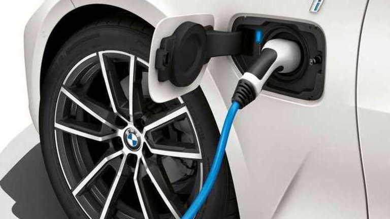 Así es la nueva generación híbrida enchufable del BMW Serie 3