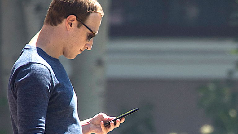 Mark Zuckerberg ordenó usar móviles Android a todos los ejecutivos de Facebook