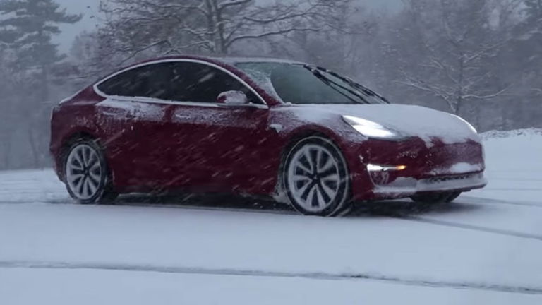 El problema absurdo del Tesla Model 3 que ha sido detectado una vez llegado el frío