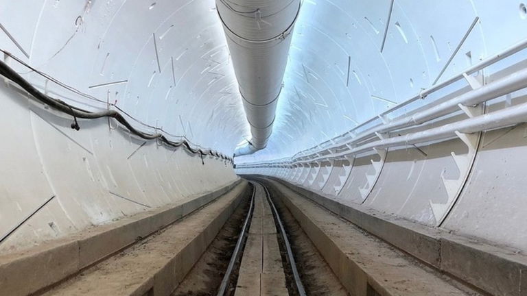 Elon Musk presenta al mundo el primer túnel de The Boring Company