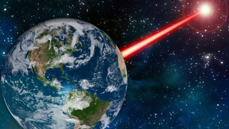 Comunicación con extraterrestres a través de un rayo láser gigante