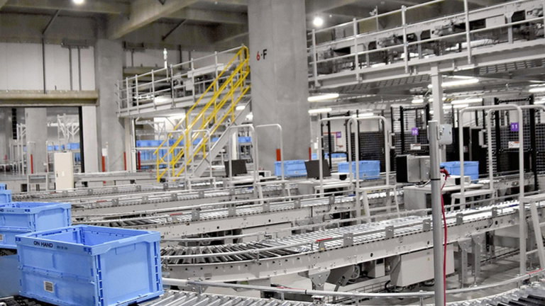 Así funciona un almacén en el que se ha prescindido del 90% de la plantilla