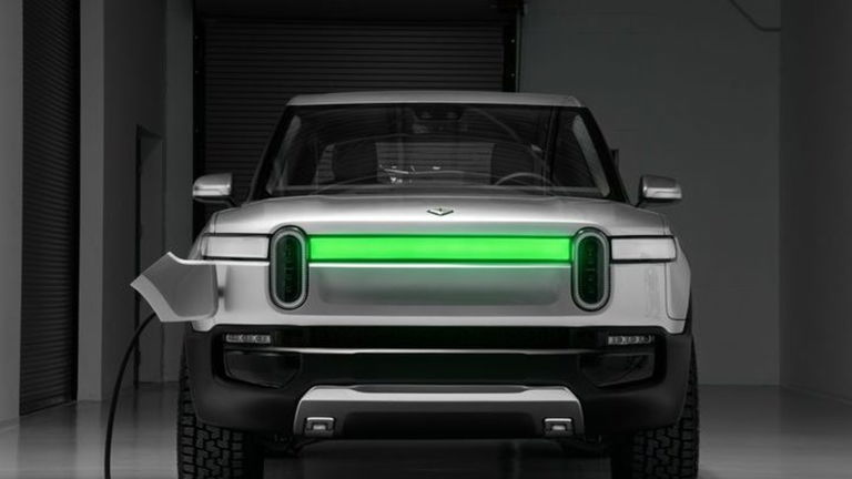 La camioneta Rivian R1T ya muestra sus capacidades en vídeo