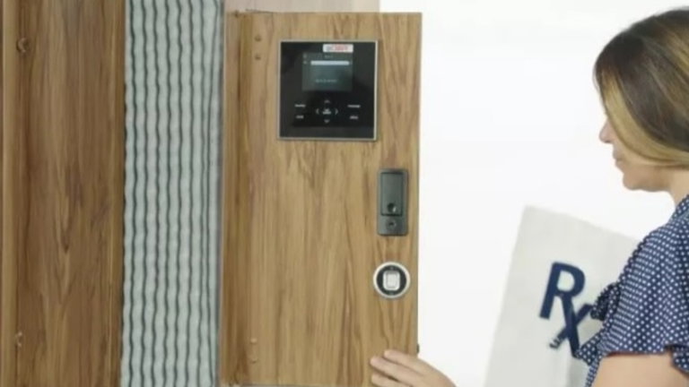 Así funciona eDOR, la puerta inteligente que ahuyentará a los ladrones de paquetes