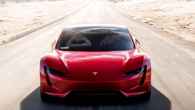 Un regalo de 80 unidades del Roadster, el estoque final del programa de referidos