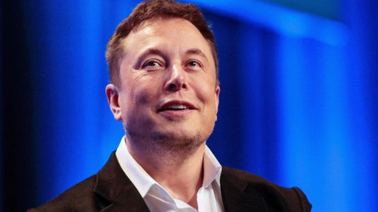 Elon Musk promete un Tesla completamente autónomo y sin conductor para 2020