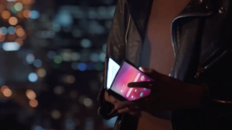 Los teléfonos plegables de Huawei y Samsung empiezan a mostrarse
