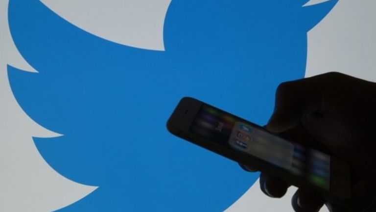 Twitter te aconseja que no cambies tu fecha de nacimiento o estarás fuera de la red social