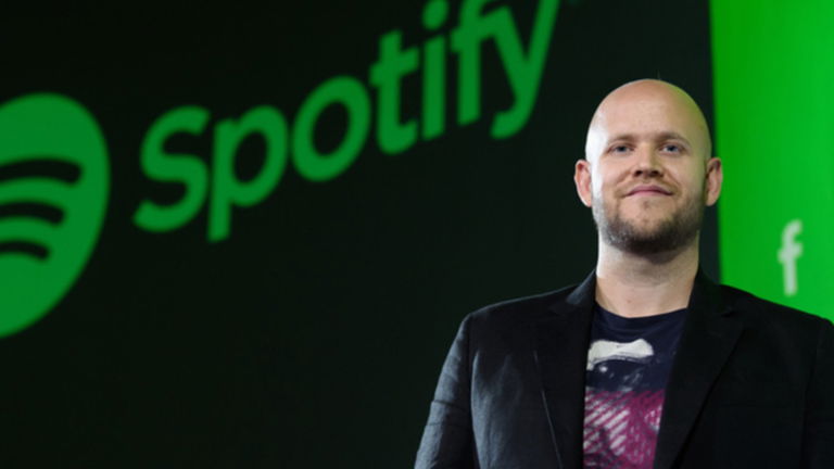 Spotify continúa la batalla pública contra Apple acusándole de "monopolista"