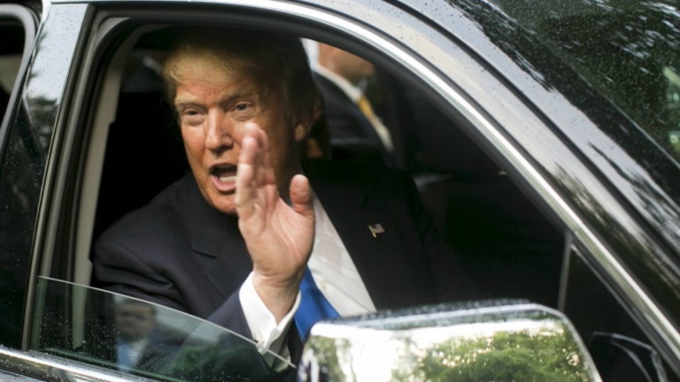 Donald Trump contra los vehículos autónomos