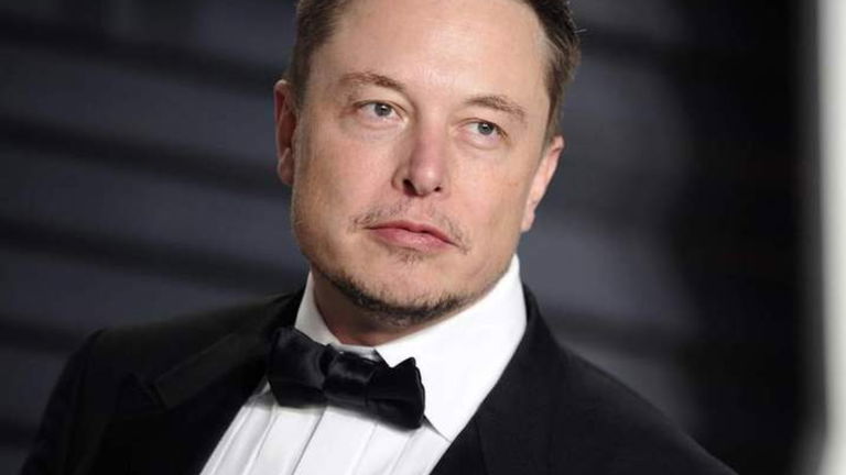 Elon Musk se defiende ante la SEC argumentando que su tuit no violó el acuerdo común