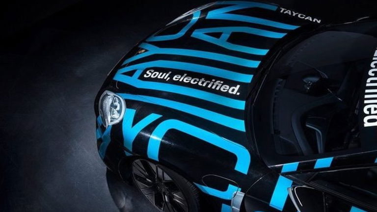 Porsche desvela la imagen definitiva del Taycan y anuncia cuándo comenzará su producción