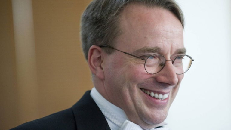 Linus Torvalds se manifiesta contra las redes sociales