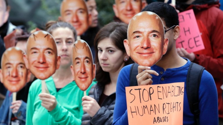 Los accionistas de Amazon luchan contra su reconocimiento facial