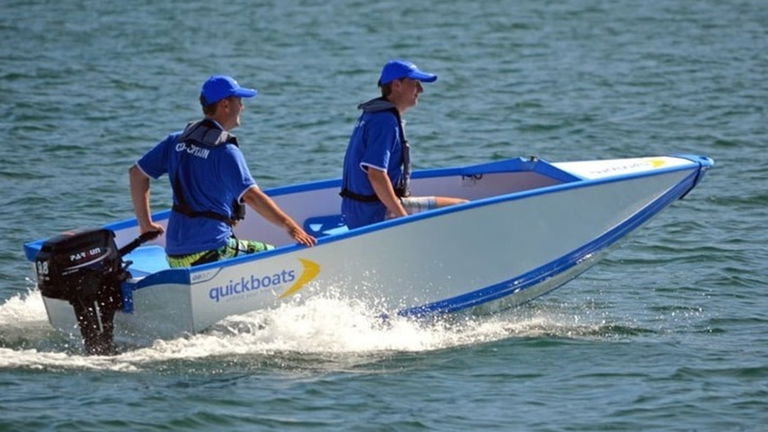 Así es la barca de recreo que se monta en un minuto y que puedes llevar en el coche