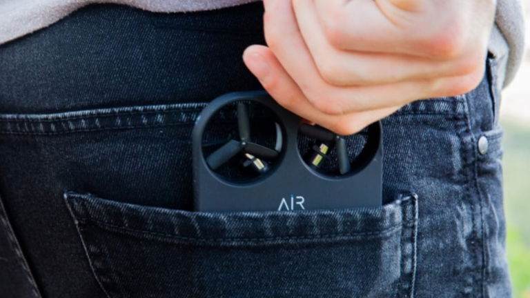 AIR PIX es el dron que también sabe sacar selfies