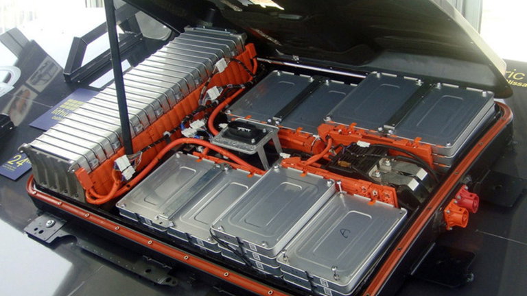Las baterías usadas de coches eléctricos pueden acabar en el estadio de tu equipo favorito