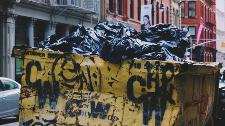 La inteligencia artificial detecta bolsas de basura en la calle