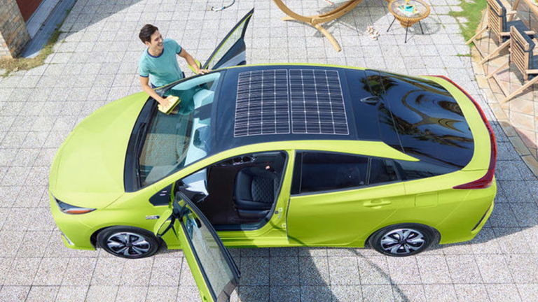 Los coches con paneles solares pueden llegar en el corto plazo, así lo cree Toyota