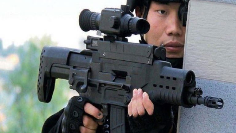 China crea su particular Kalashnikov láser, un arma capaz de quemar al enemigo sin balas