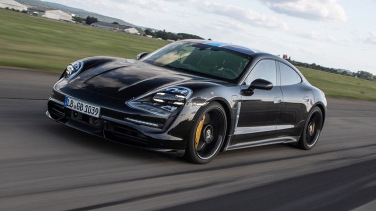 El Porsche Taycan fija un nuevo récord de distancia recorrida de un coche eléctrico