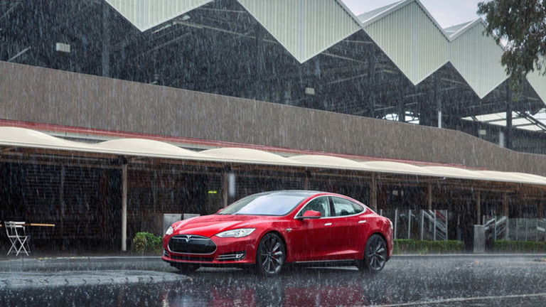 Tesla patenta un sistema que podría sustituir al clásico limpiaparabrisas