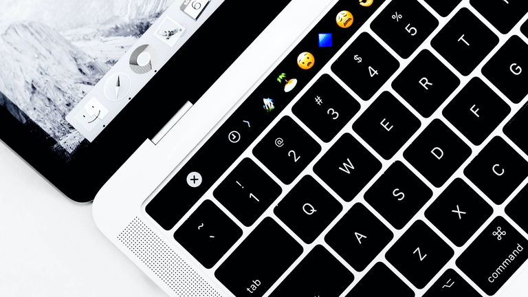 El futuro del MacBook podría pasar por eliminar el teclado físico