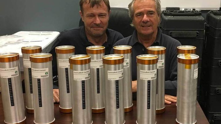 12 botellas de vino están envejecerán en el espacio, cuáles son los motivos