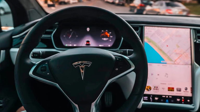 Puedes trabajar en Tesla incluso sin instituto, según Elon Musk