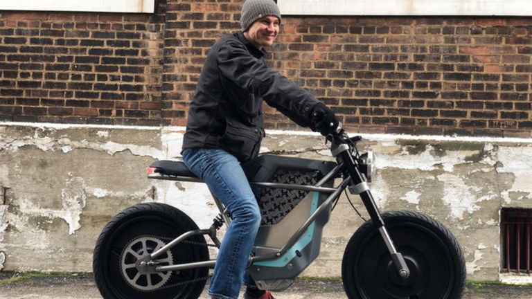 Cleveland Cyclewerks Falcon 01, la motocicleta eléctrica más retro del mercado