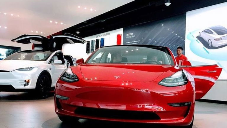 Tesla innova modos de entrega para sortear el Coronavirus en Estados Unidos