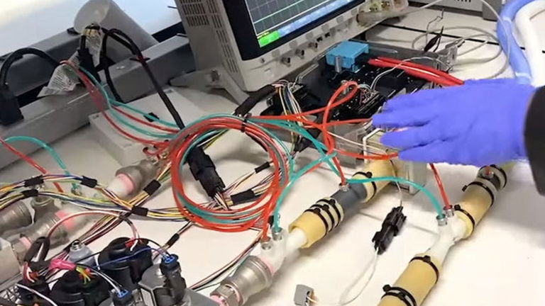 Tesla crea un respirador para luchar contra el Covid-19 y lo muestra en vídeo