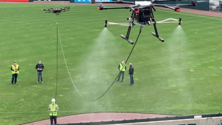 Uso de drones para desinfectar estadios en tiempos de Covid-19