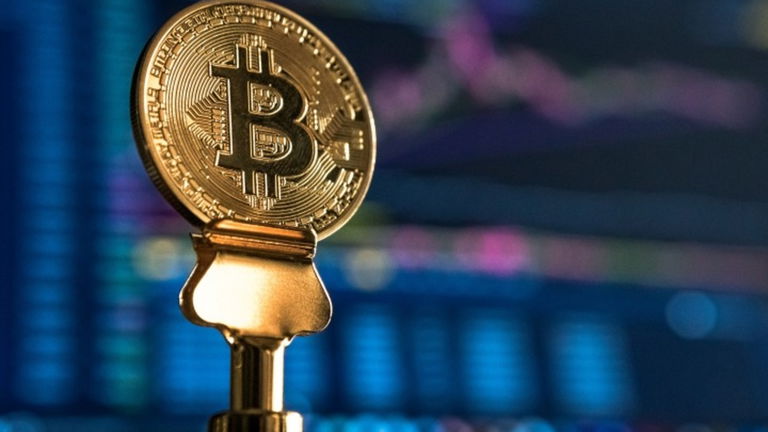 Criptomonedas chinas, aniversarios y pizzas