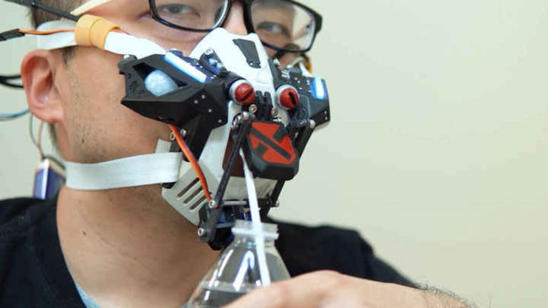 Esta mascarilla se cierra automáticamente ante la presencia de otras personas