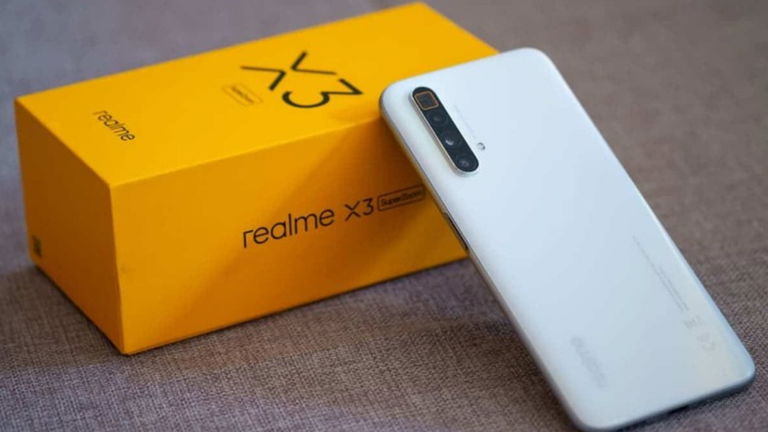 Realme X3 SuperZoom es la apuesta de la compañía por la nueva gama media