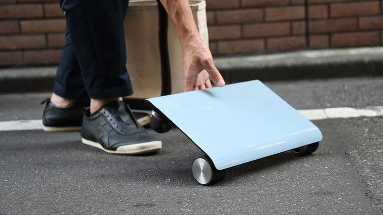 Walkcar de Cocoa Motors es el monopatín eléctrico definitivo con forma de portátil