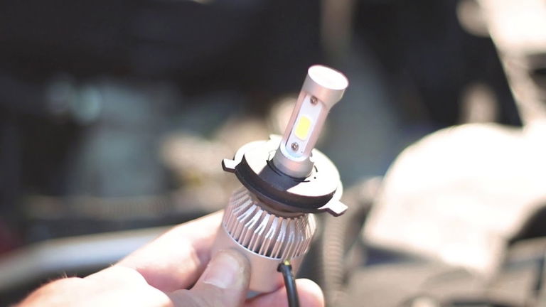 Bombillas H7 baratas para coche, por qué es importante seguir estos consejos