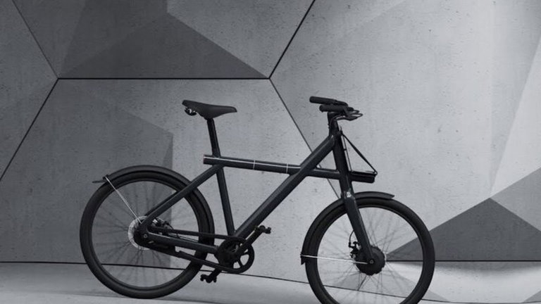 Por qué Francia ha retirado un anuncio de publicidad de bicicletas eléctricas