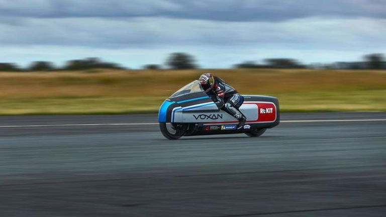 Por qué la motocicleta eléctrica más rápida del mundo utiliza hielo para funcionar